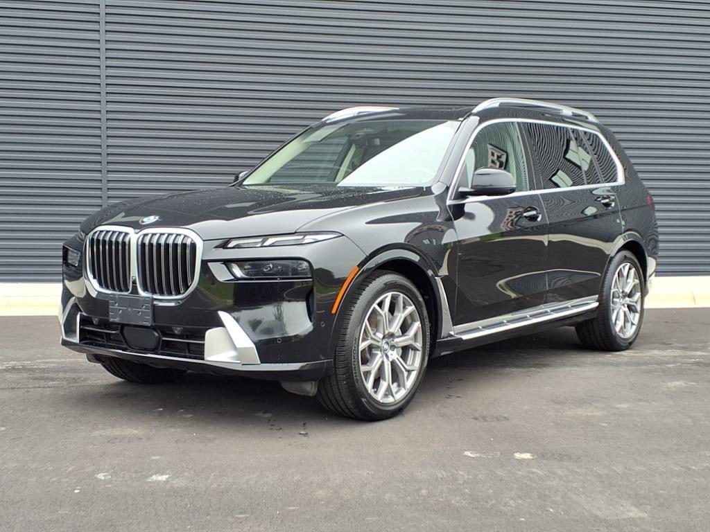 2023 BMW X7 40i