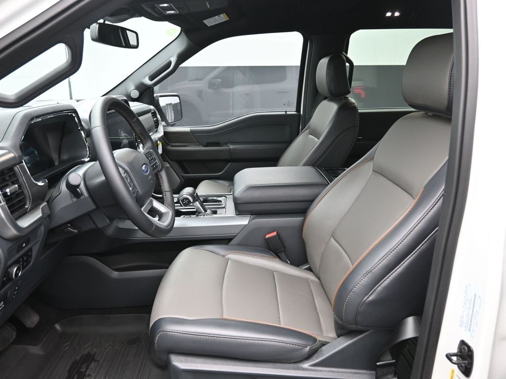 2025 Ford F-150 Lariat photo 16
