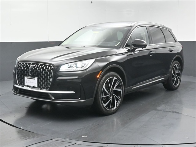 2023 Lincoln Corsair Reserve photo 3