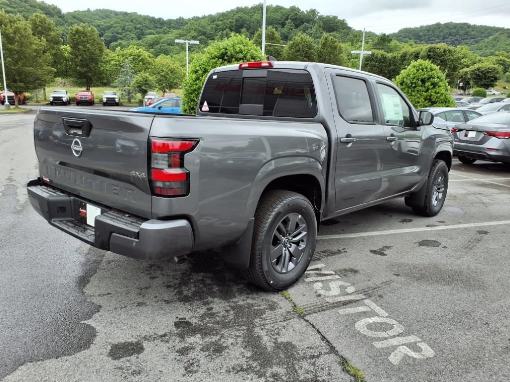 2025 Nissan Frontier SV photo 4