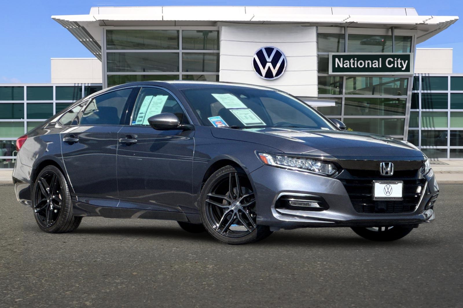 2020 Honda Accord Sport photo 2