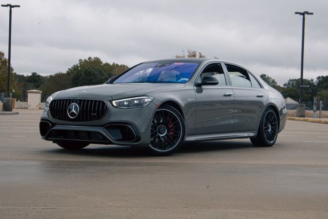 2026 Mercedes-Benz S-Class AMG S 63's photo