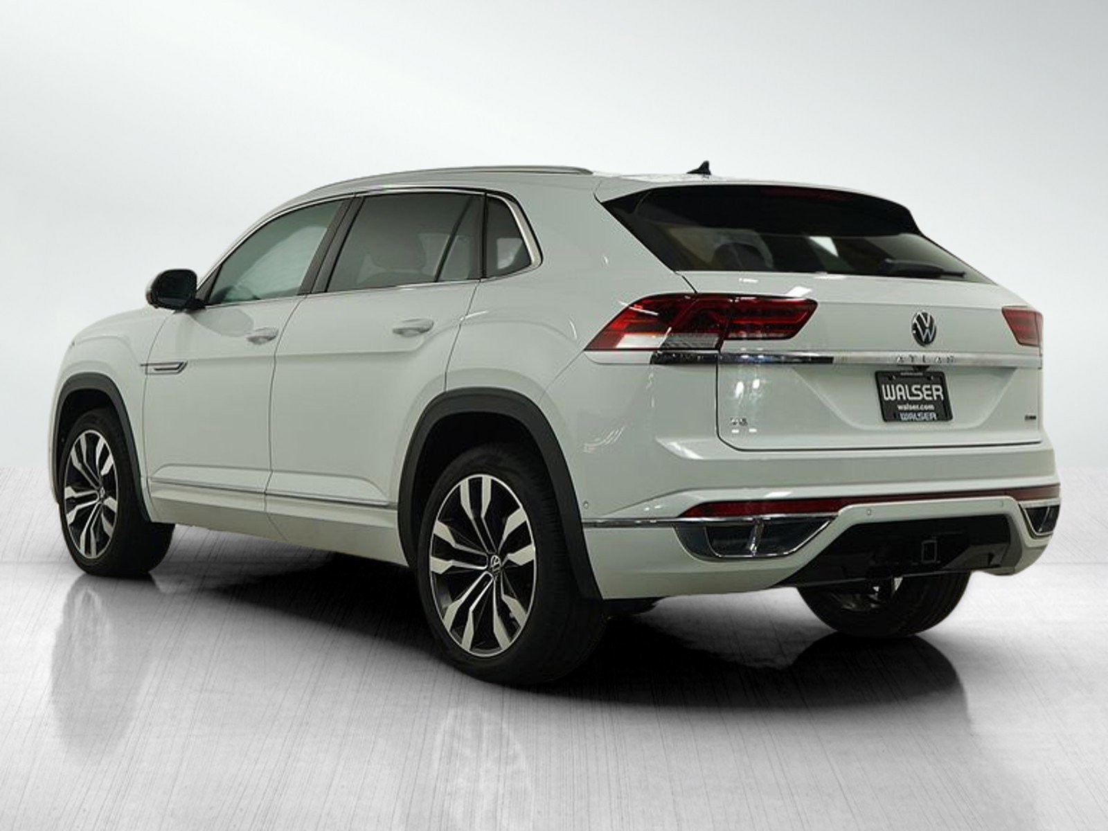 2021 Volkswagen Atlas Cross Sport V6 SEL Premium R-Line photo 3