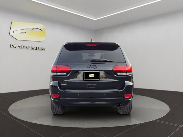 2017 Jeep Grand Cherokee Altitude photo 3