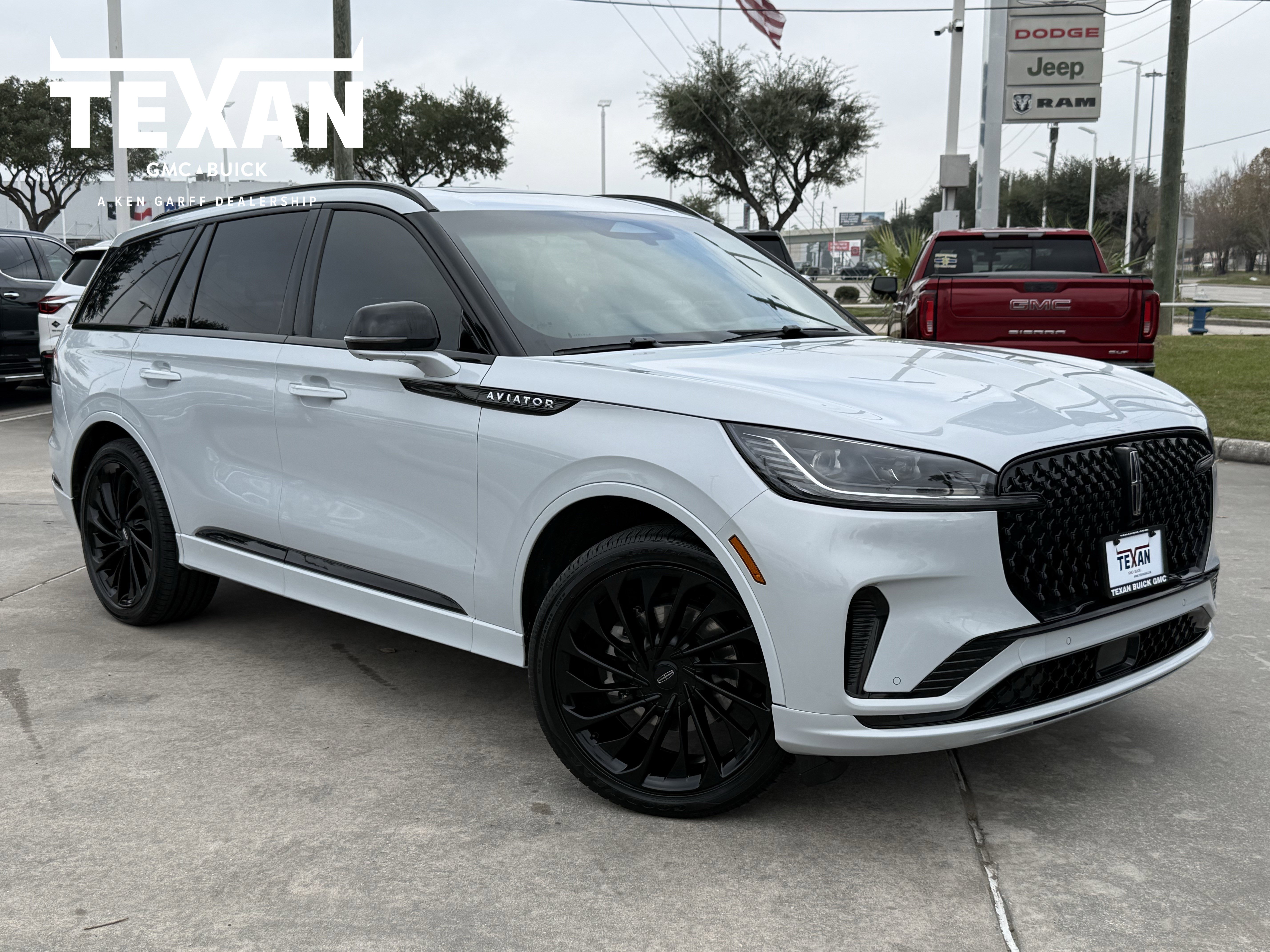 2025 Lincoln Aviator Reserve's photo