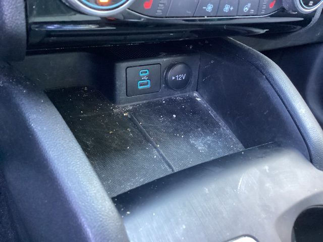 2022 Ford Escape SE photo 29