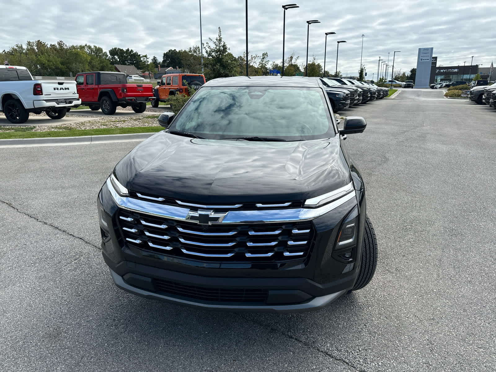 2026 Chevrolet Equinox LT photo 2