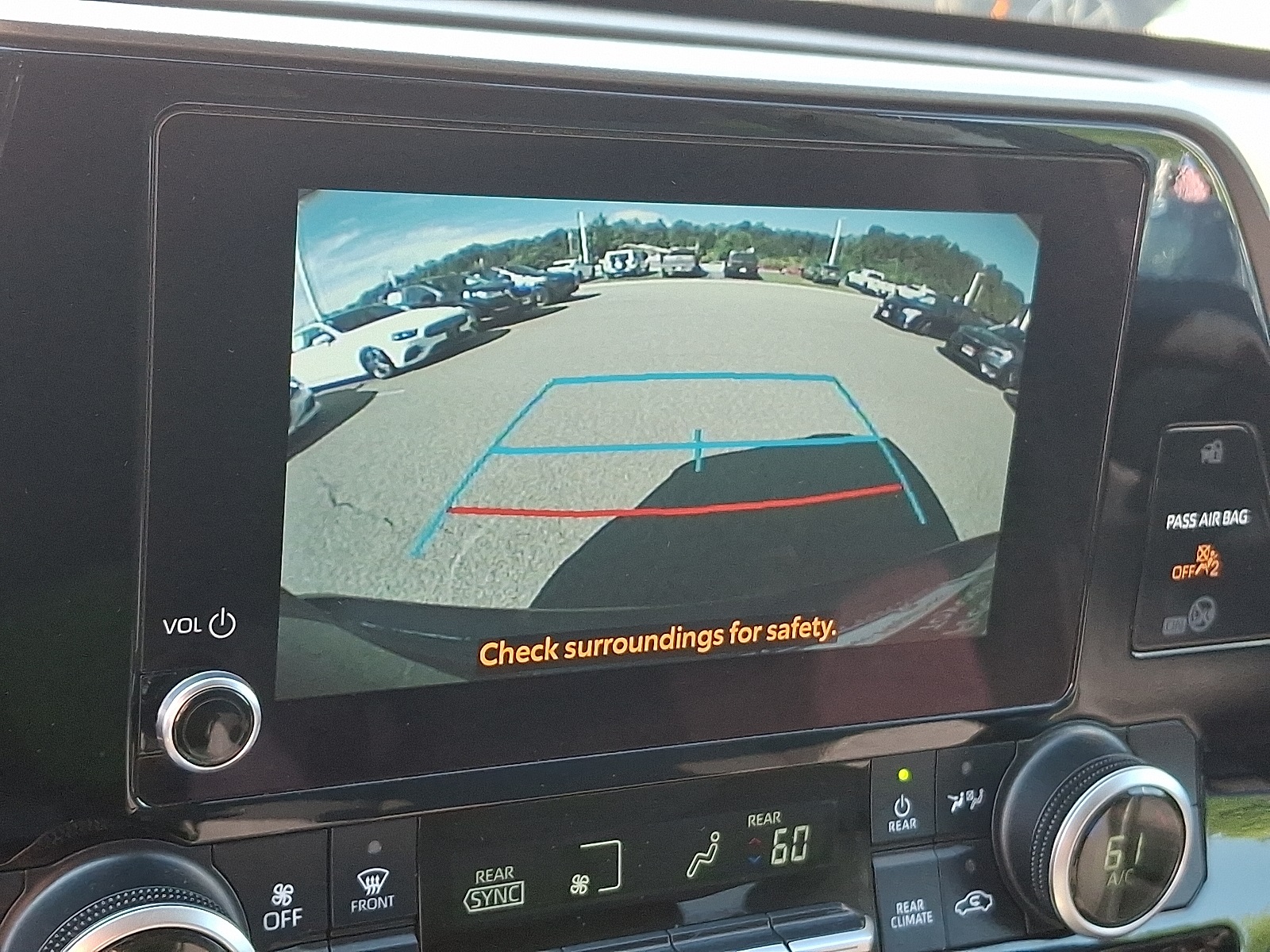 2024 Toyota Highlander LE photo 19
