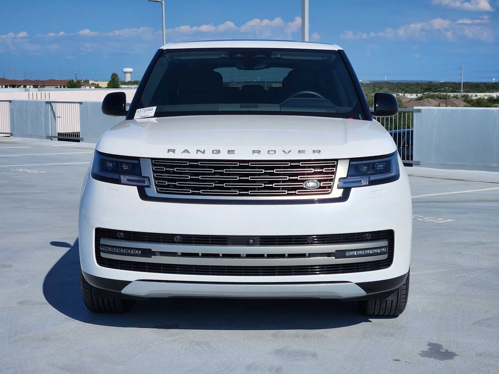 2024 Land Rover Range Rover SE photo 2