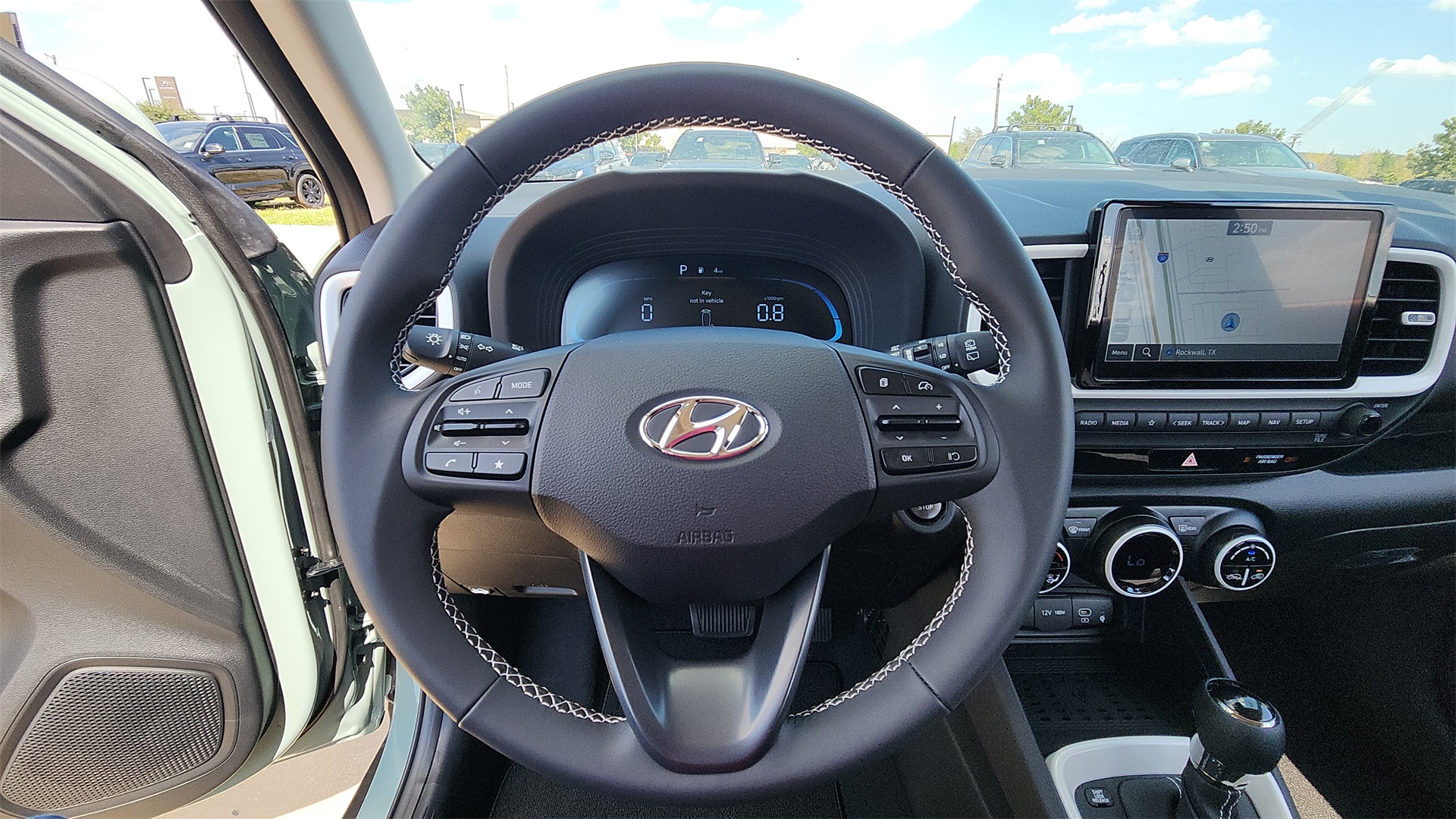 2025 Hyundai Venue Limited photo 14
