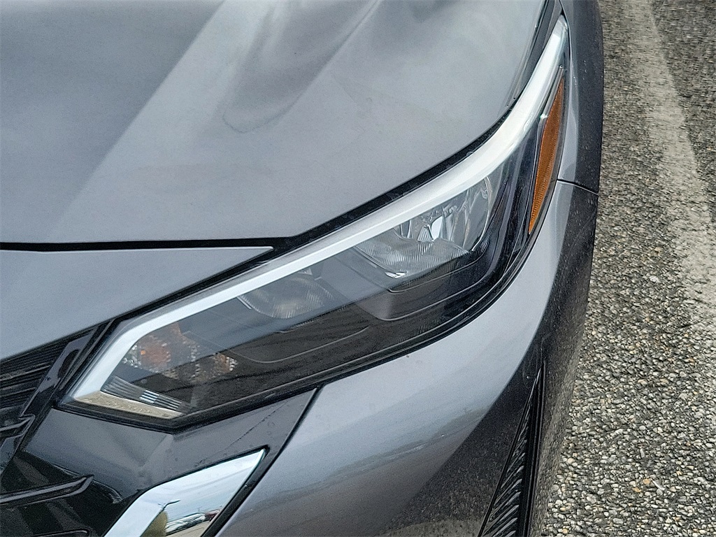 2025 Nissan Sentra SV photo 4