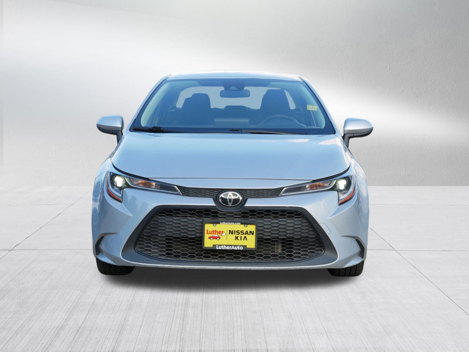 Used 2022 Toyota Corolla LE with VIN JTDEPMAE6NJ224538 for sale in Inver Grove, Minnesota