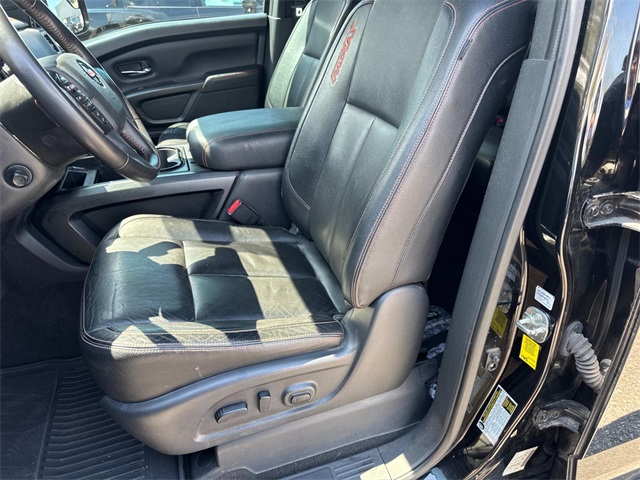 2021 Nissan Titan PRO-4X photo 30
