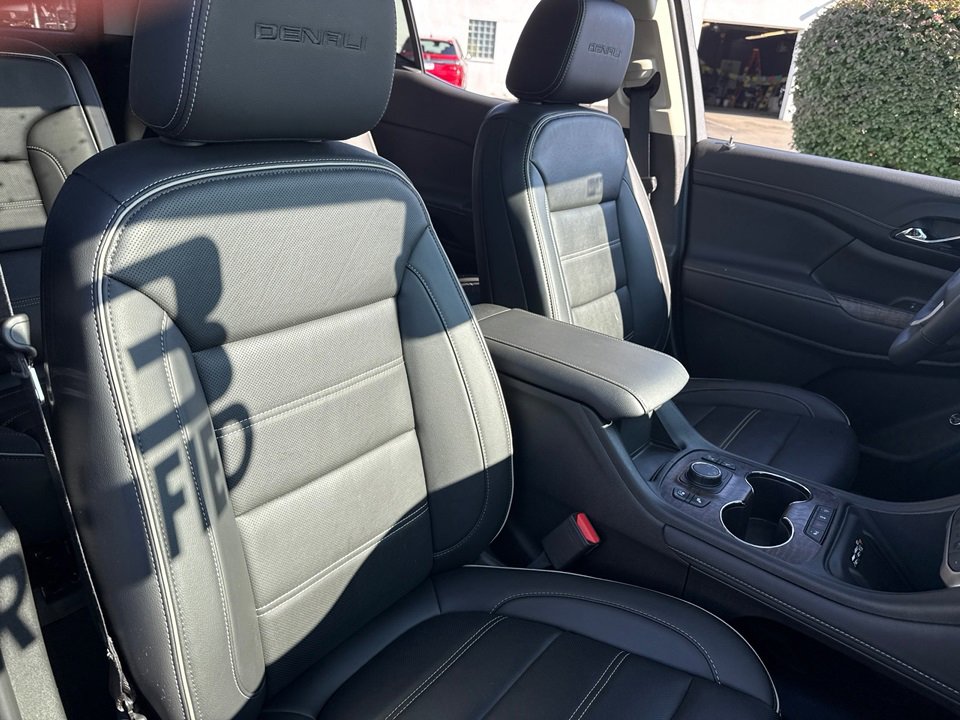 2023 Gmc Acadia Denali photo 39