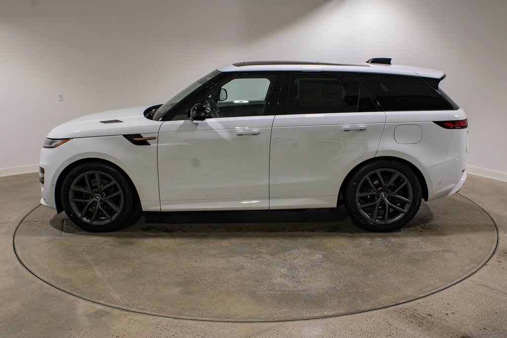 2025 Land Rover Range Rover Sport SE photo 2