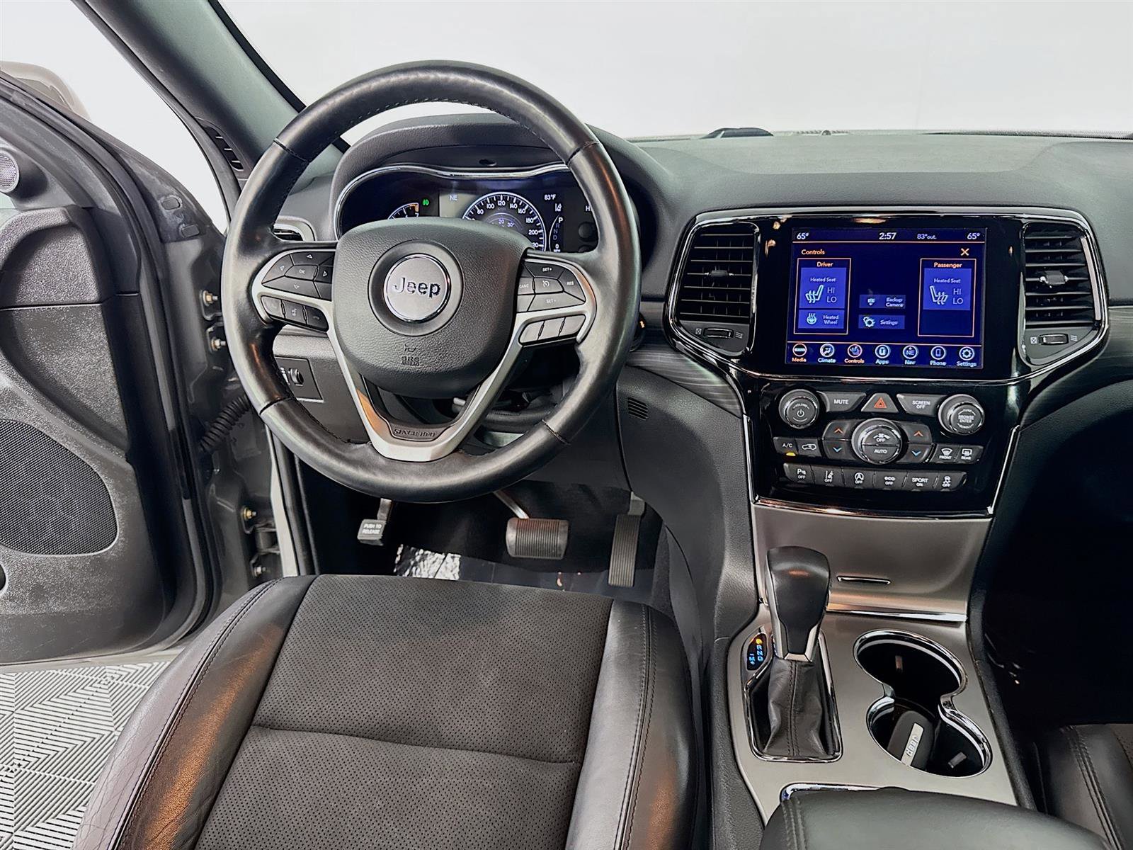 2020 Jeep Grand Cherokee Altitude photo 24