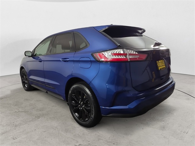 2022 Ford Edge SE photo 3