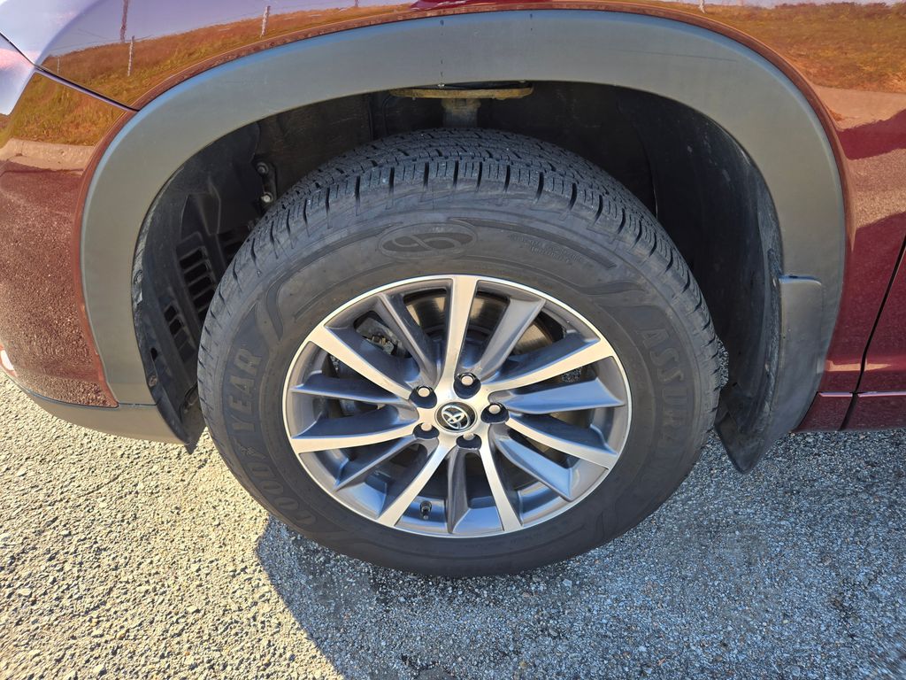 2017 Toyota Highlander SE XLE photo 30