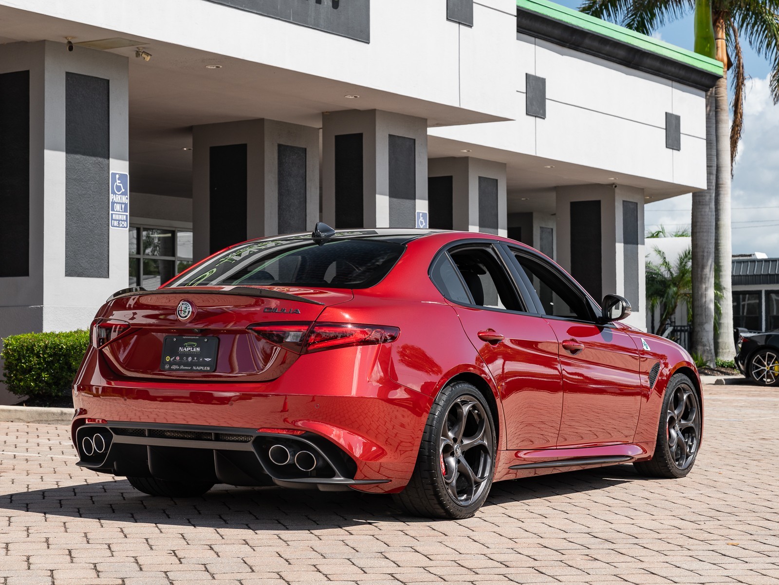 2020 Alfa Romeo Giulia Quadrifoglio photo 14