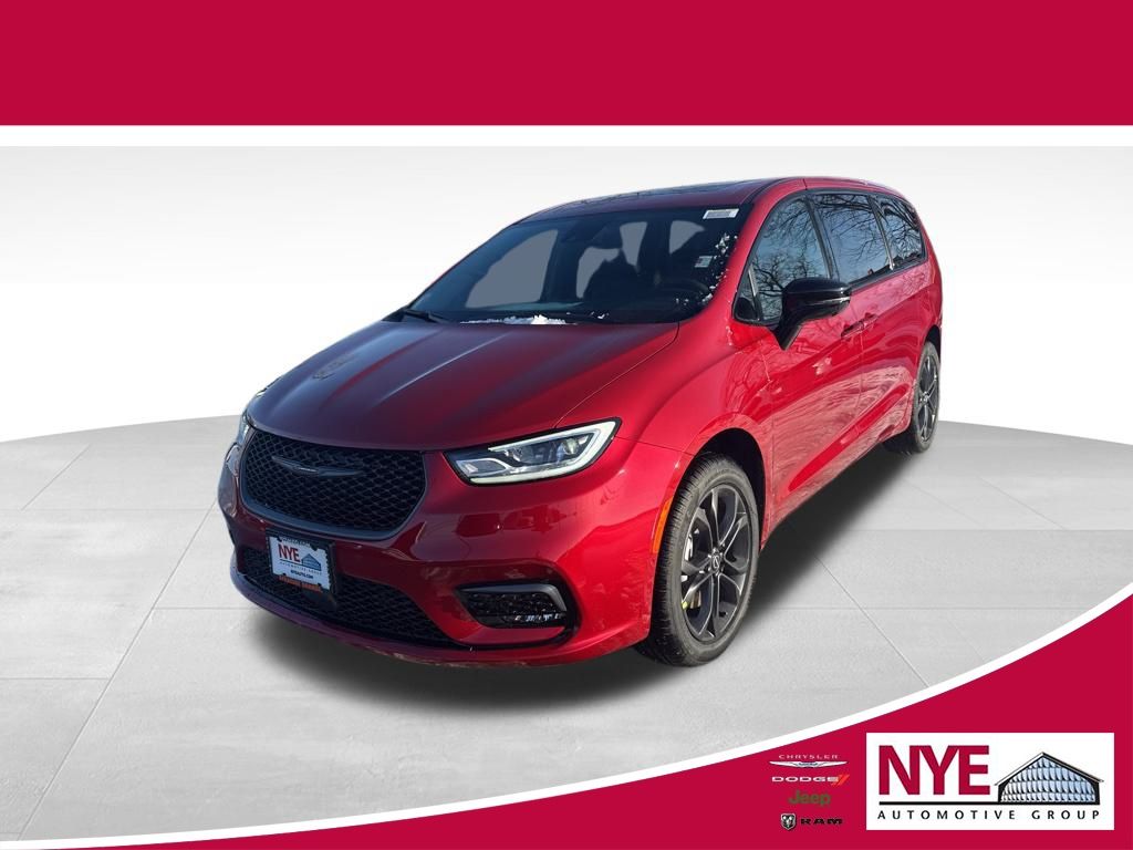 2026 Chrysler Pacifica Select's photo