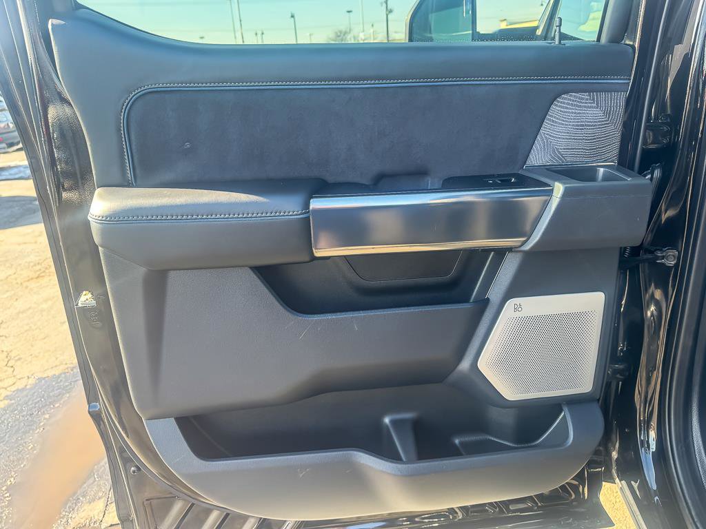 2025 FORD F-450 - Image 27