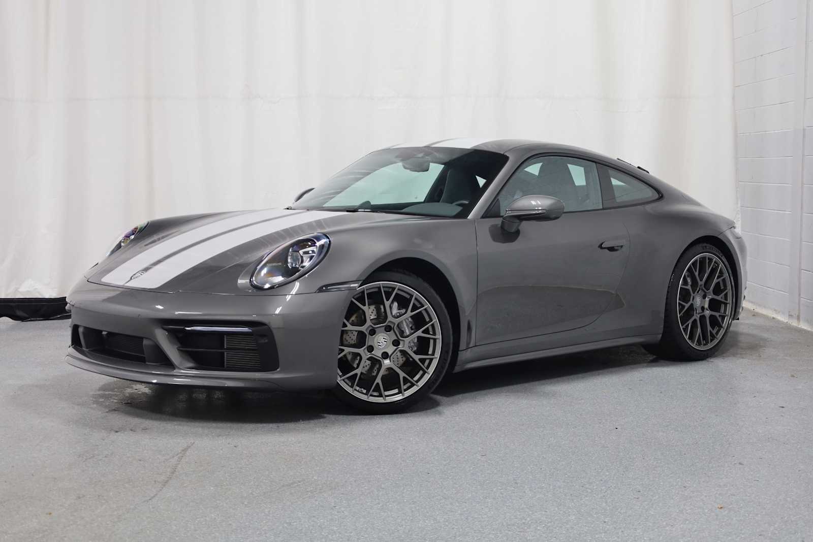2022 Porsche 911 Carrera