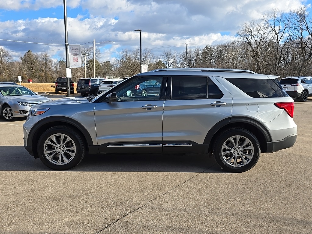 2022 Ford Explorer Limited photo 2