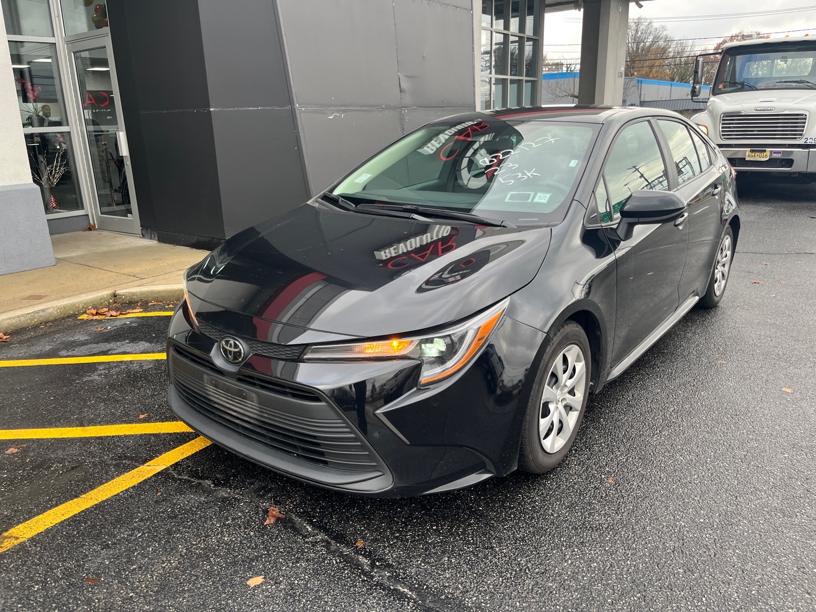 2023 Toyota Corolla LE photo 4