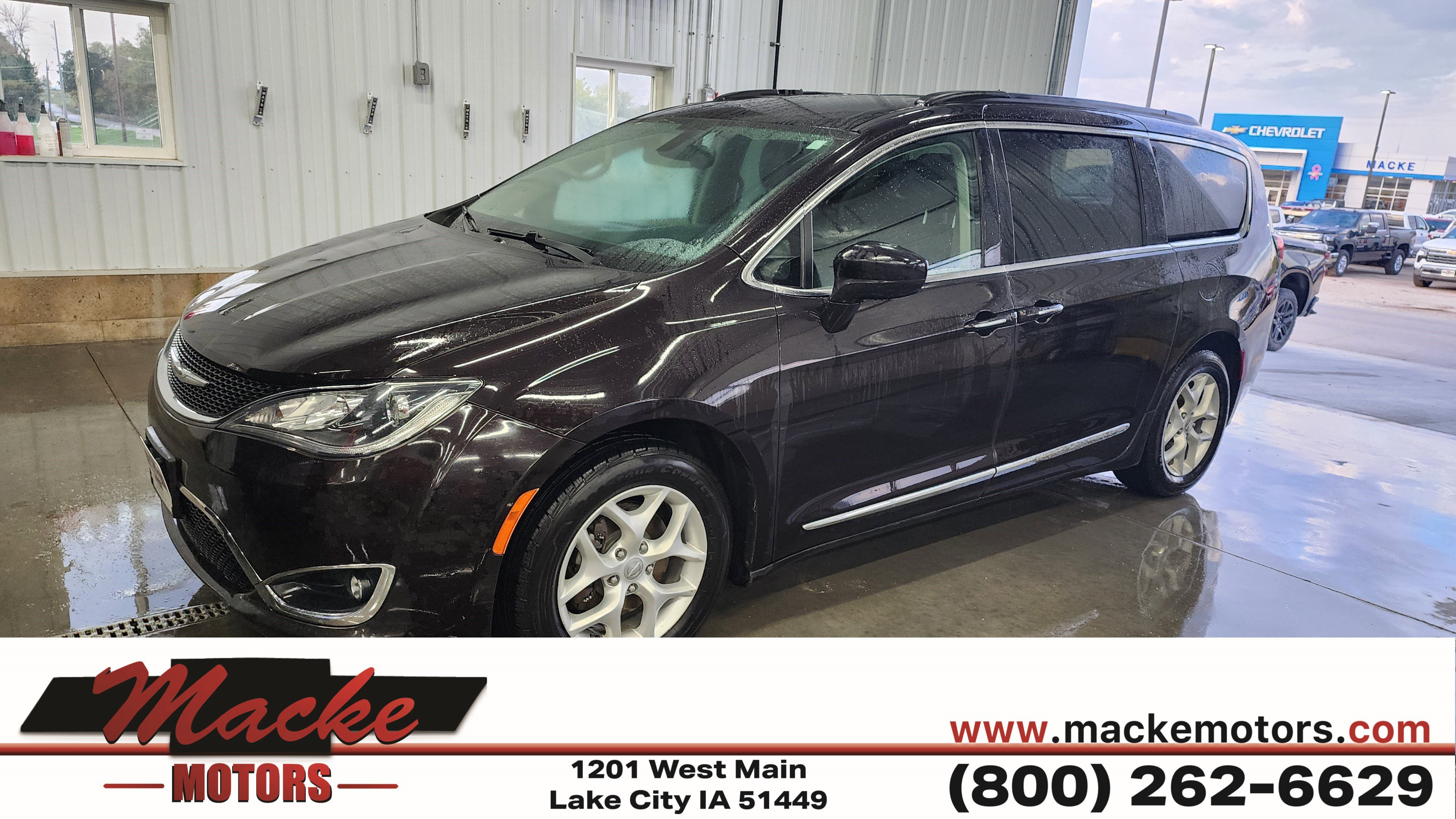 2017 Chrysler Pacifica Touring-L