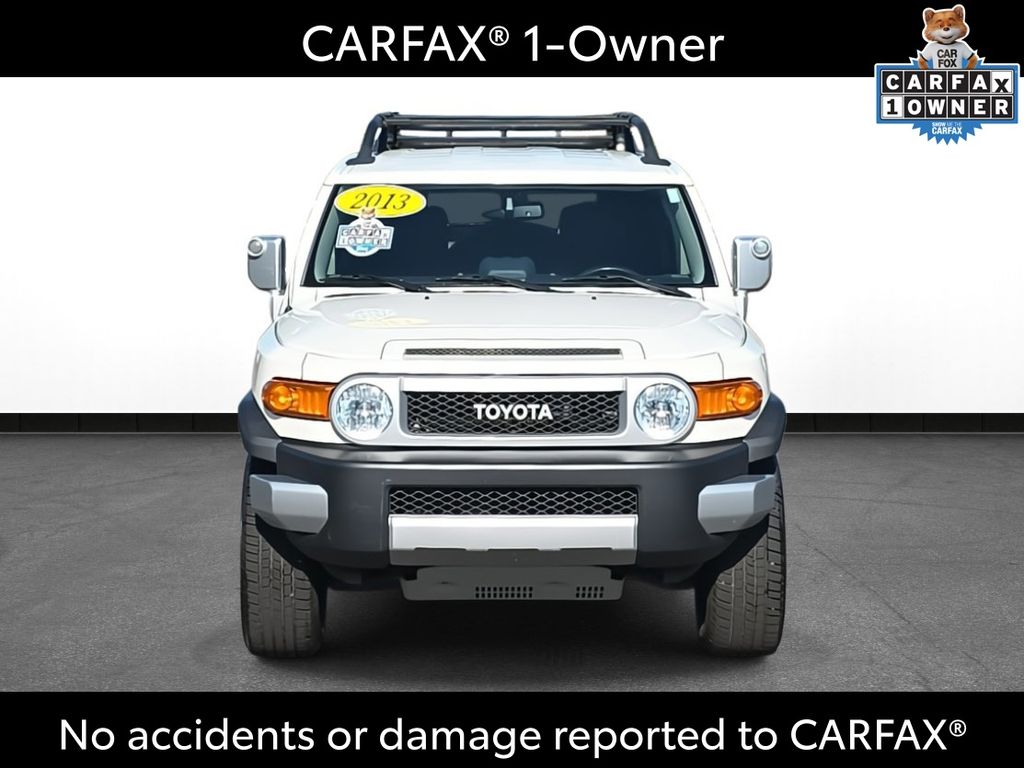 2013 Toyota FJ Cruiser Base photo 2