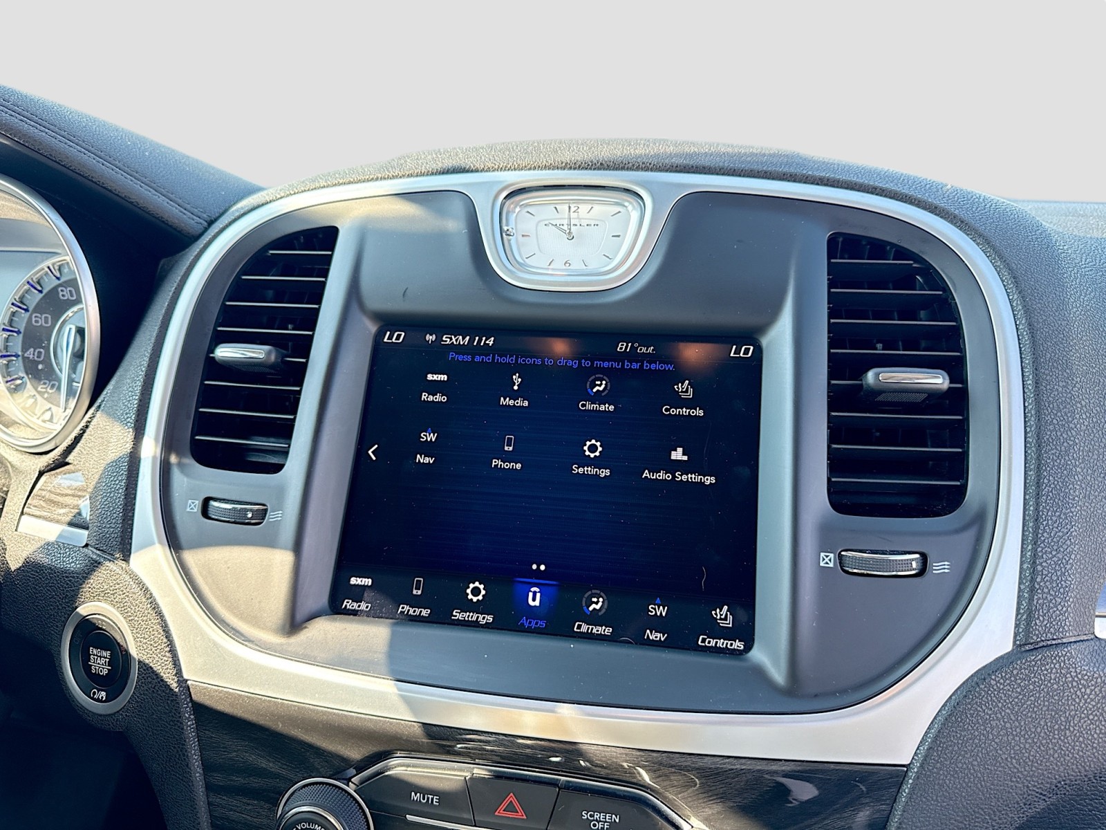 2019 Chrysler 300 Touring photo 21