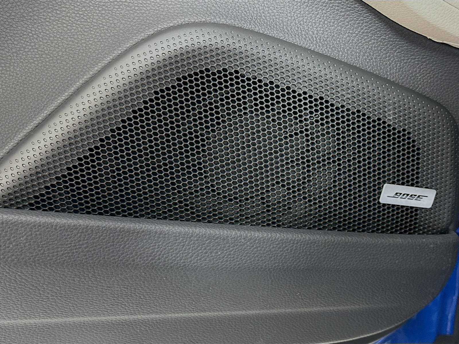 2025 Porsche Panamera photo 12