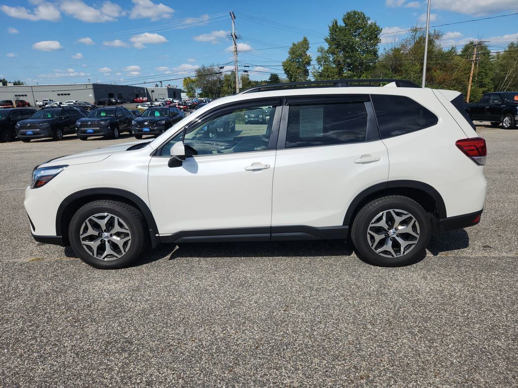 2019 Subaru Forester Premium photo 4
