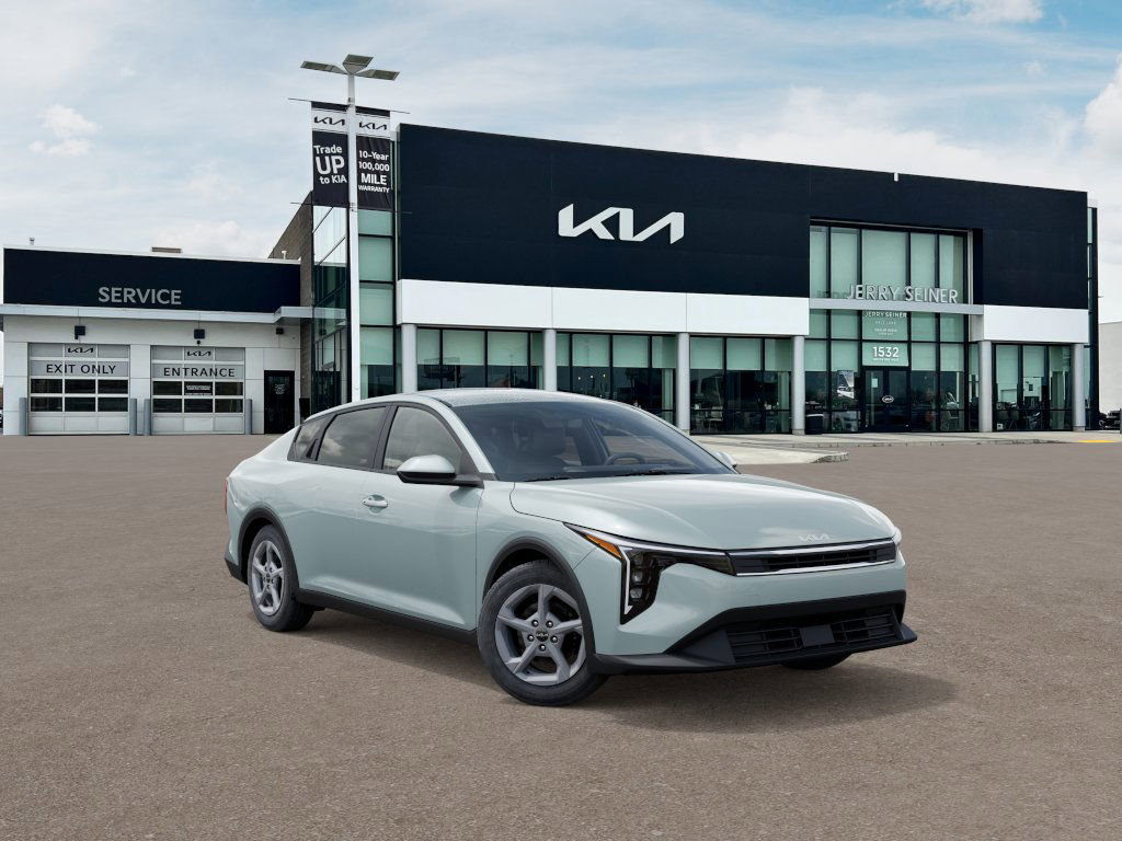 2025 Kia K4 LXS photo 6