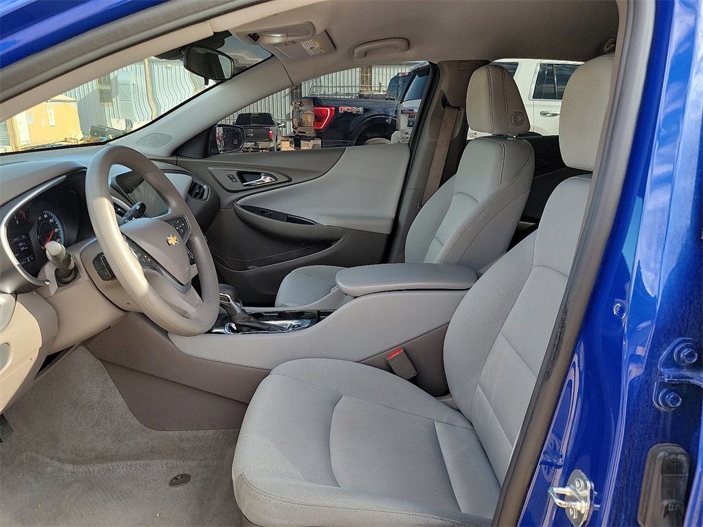 2023 Chevrolet Malibu LS photo 18