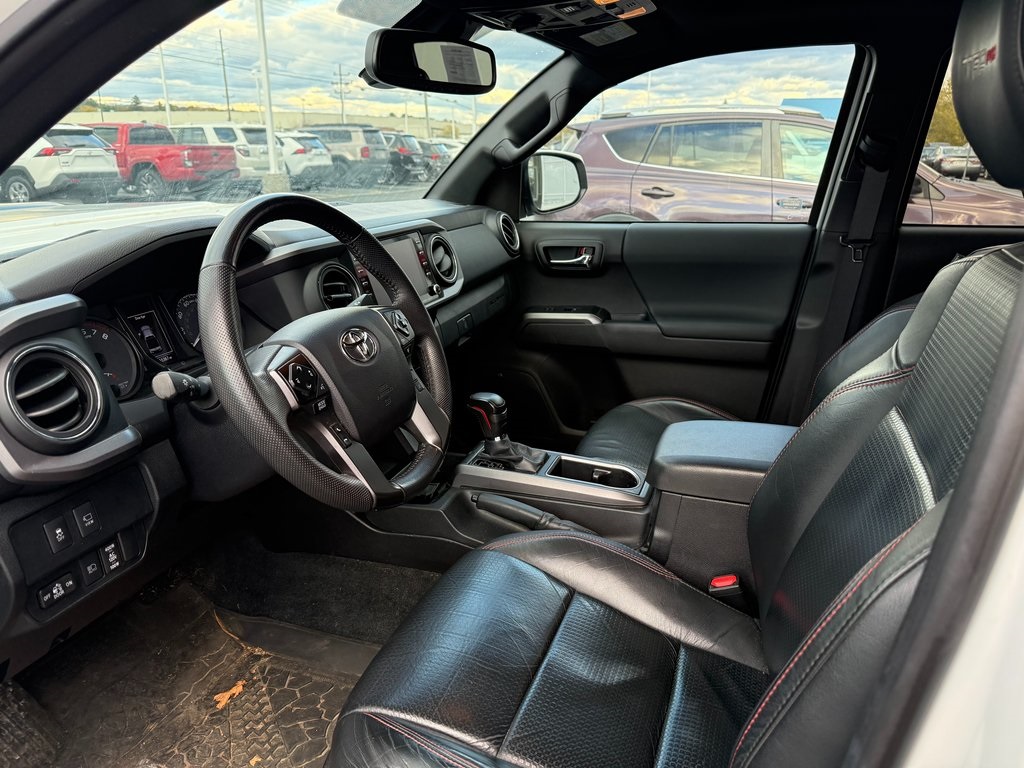 2021 Toyota Tacoma TRD Pro photo 2