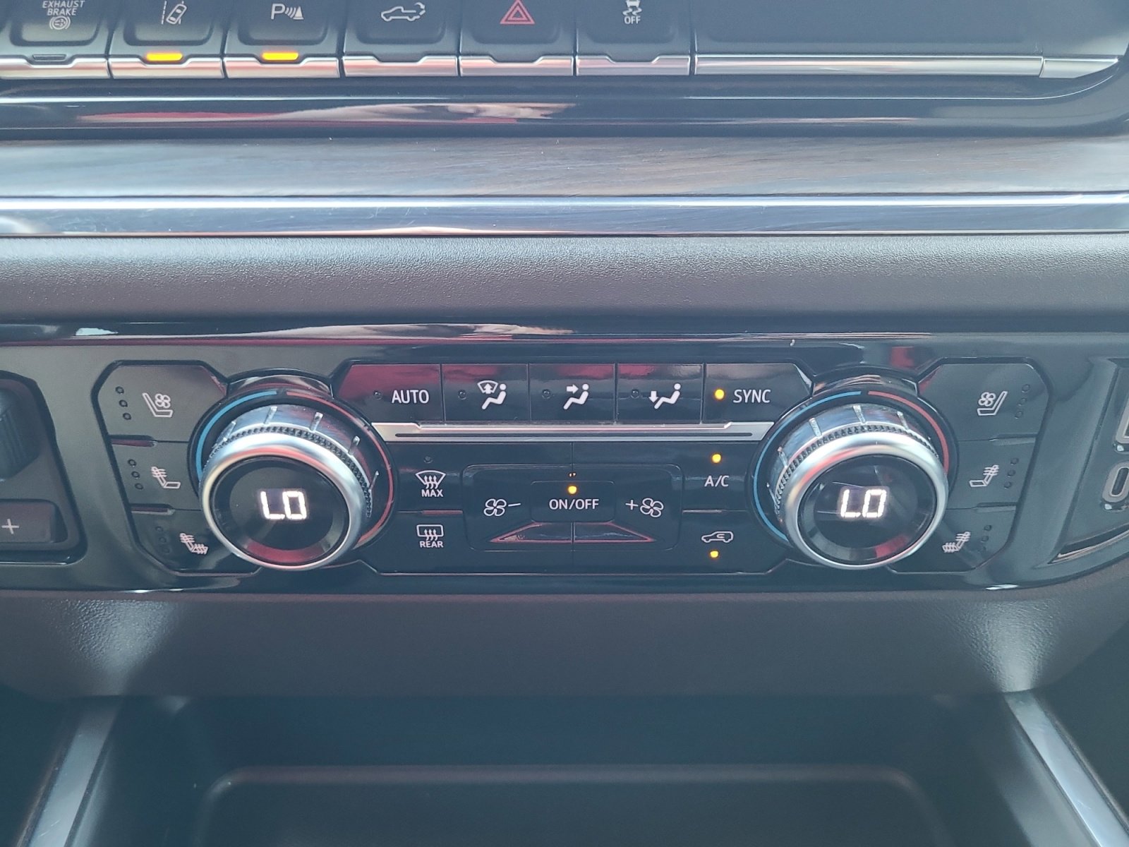 2024 Gmc Sierra HD SLT photo 16