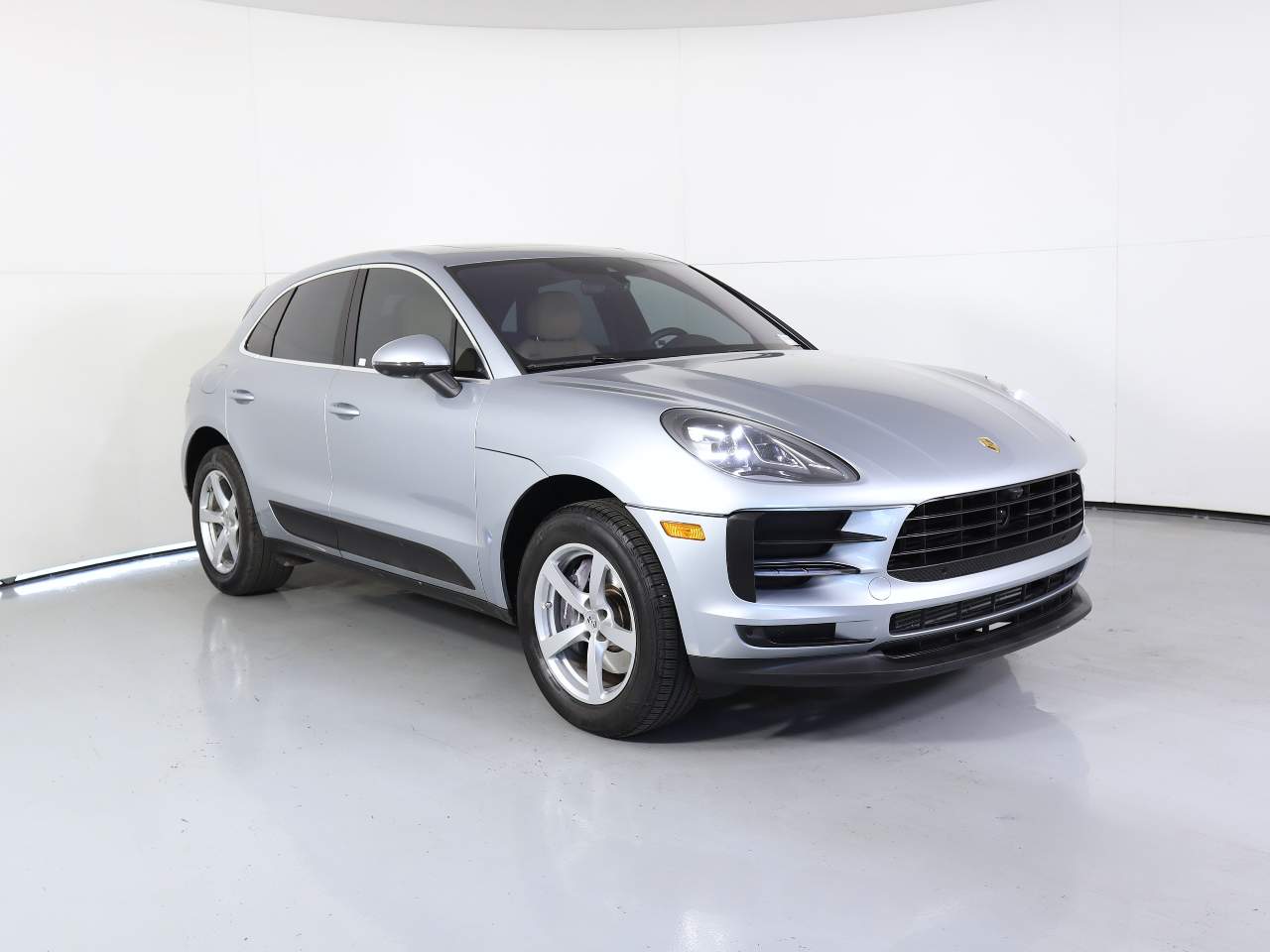 2021 Porsche Macan Base photo 9