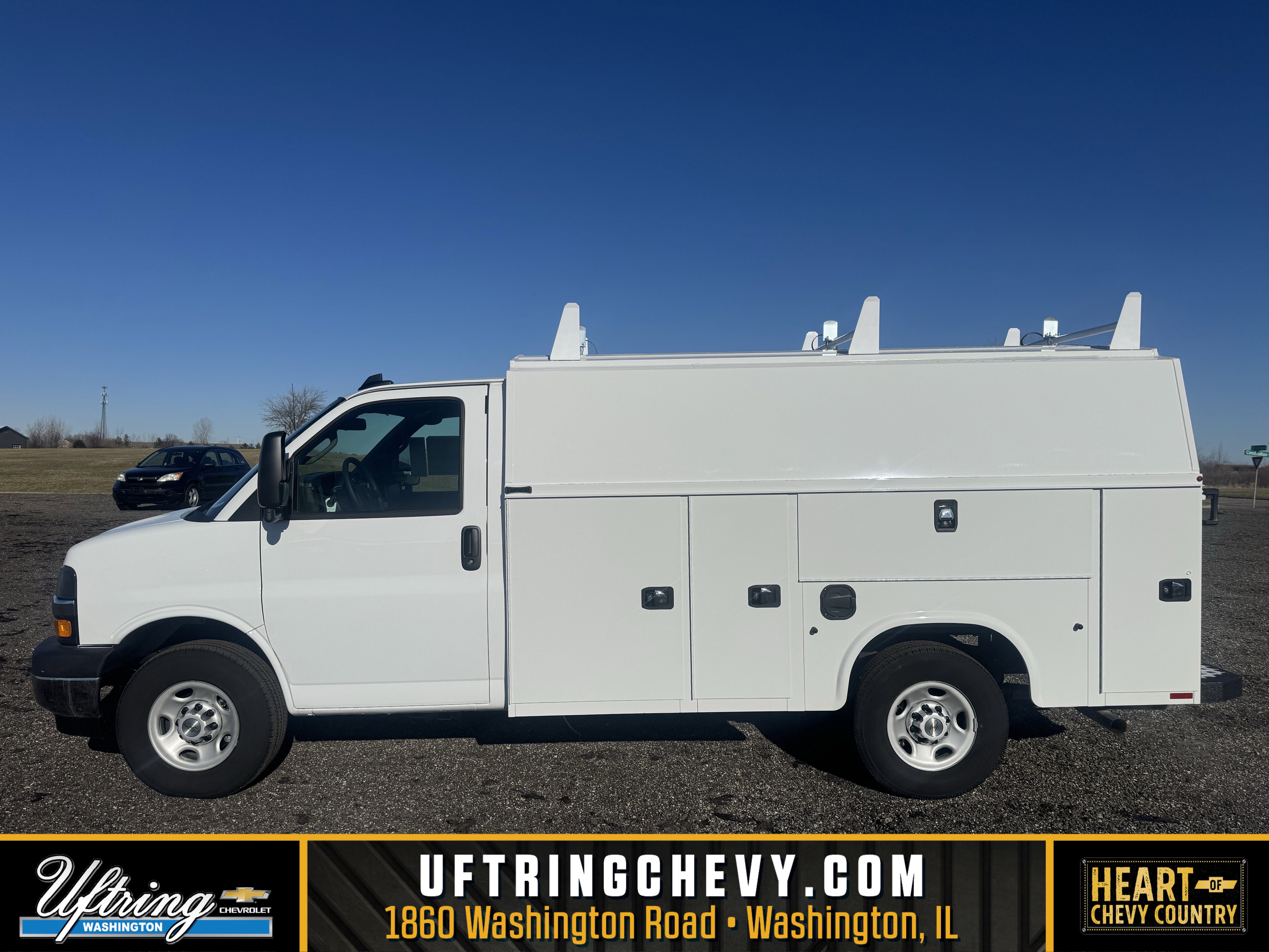 2025 Chevrolet Express Cutaway Base's photo