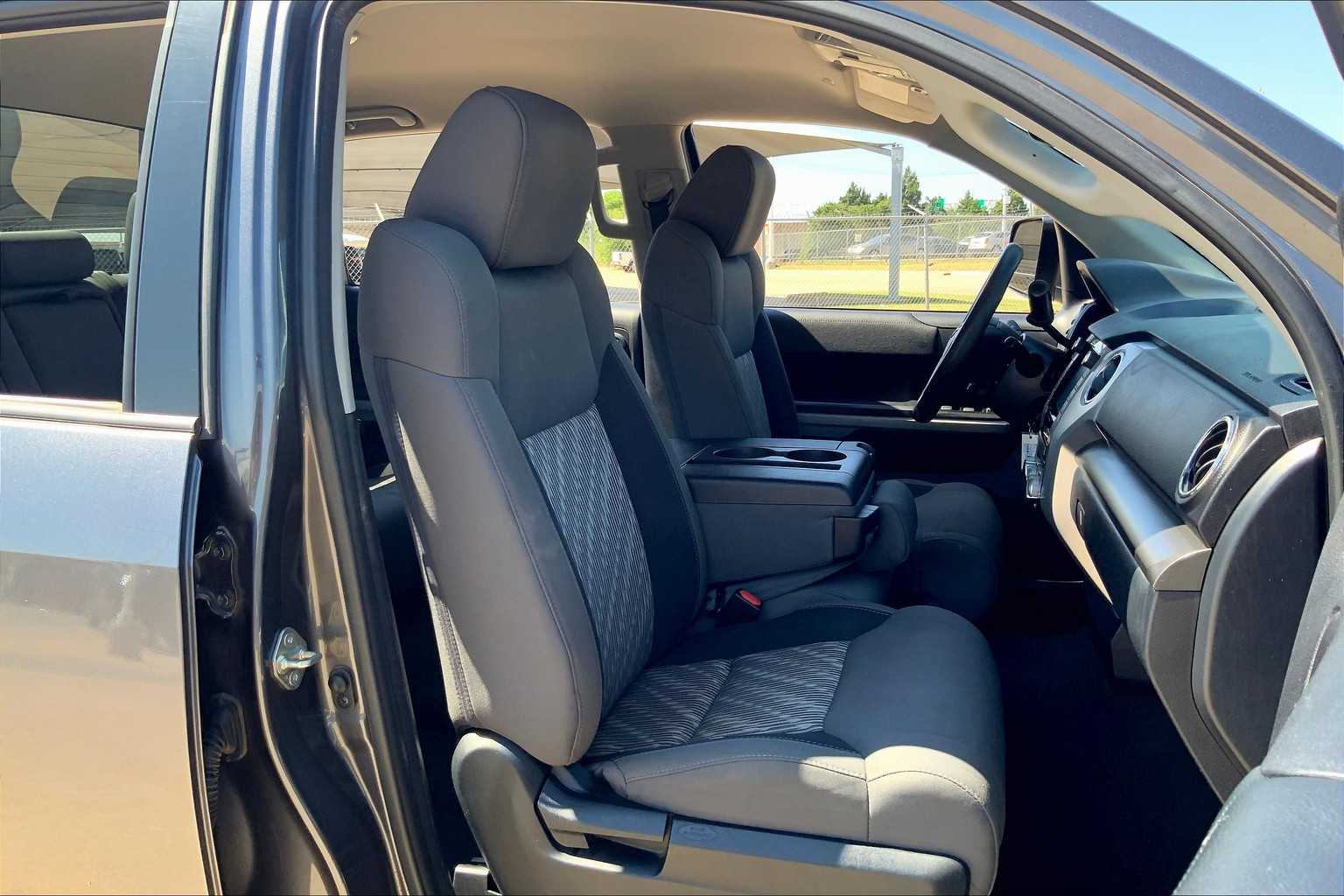 2020 Toyota Tundra SR5 Grade photo 8