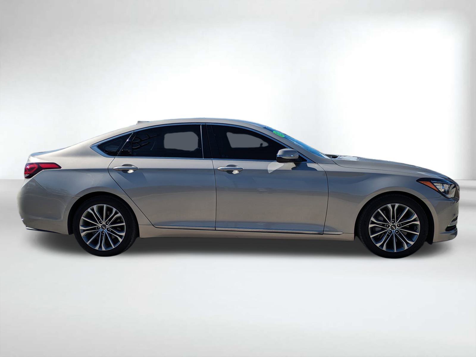 2015 Hyundai Genesis 3.8 photo 3