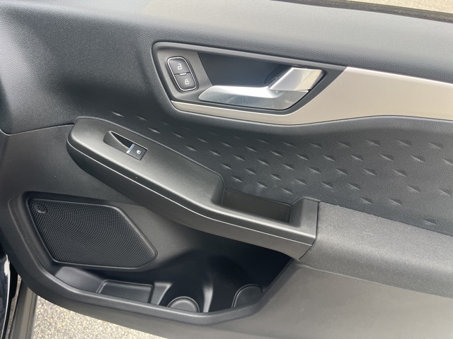 2020 Ford Escape SE photo 21