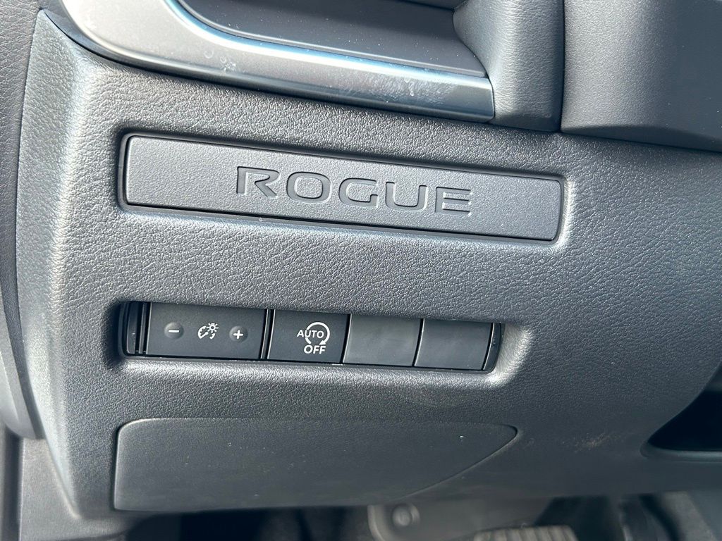 2025 Nissan Rogue S photo 33