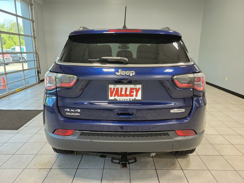2019 Jeep Compass Latitude photo 2