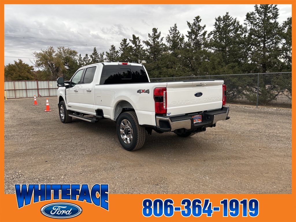 2026 Ford F-350 Lariat photo 3