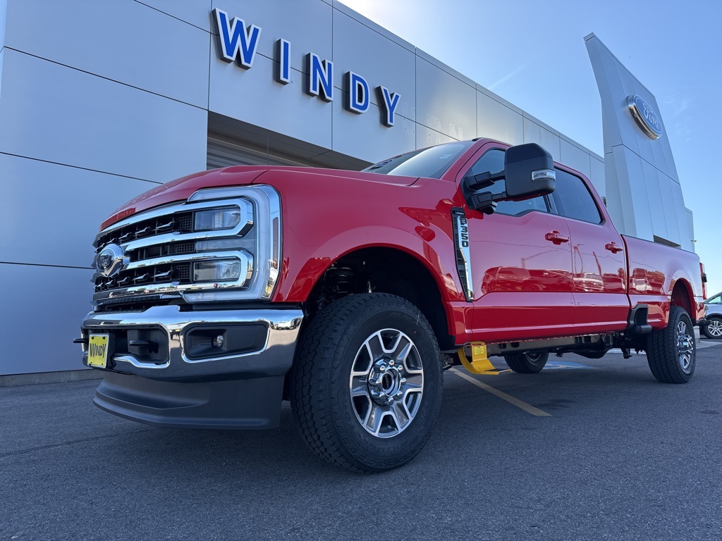 2026 Ford F-350 Super Duty Lariat's photo