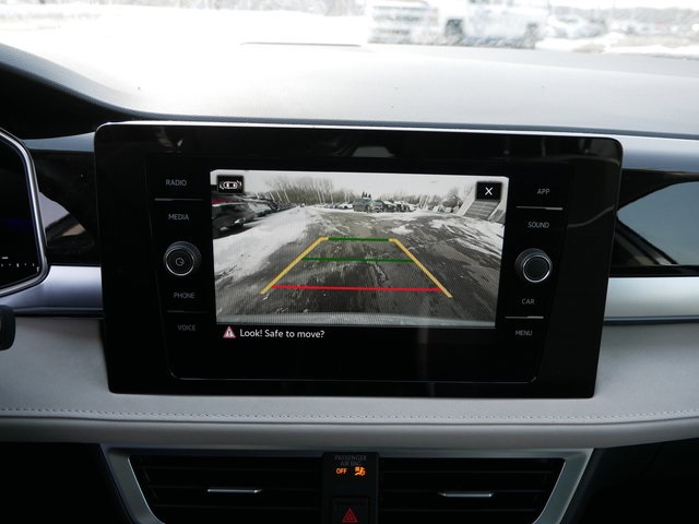 2025 Volkswagen Taos SE photo 11