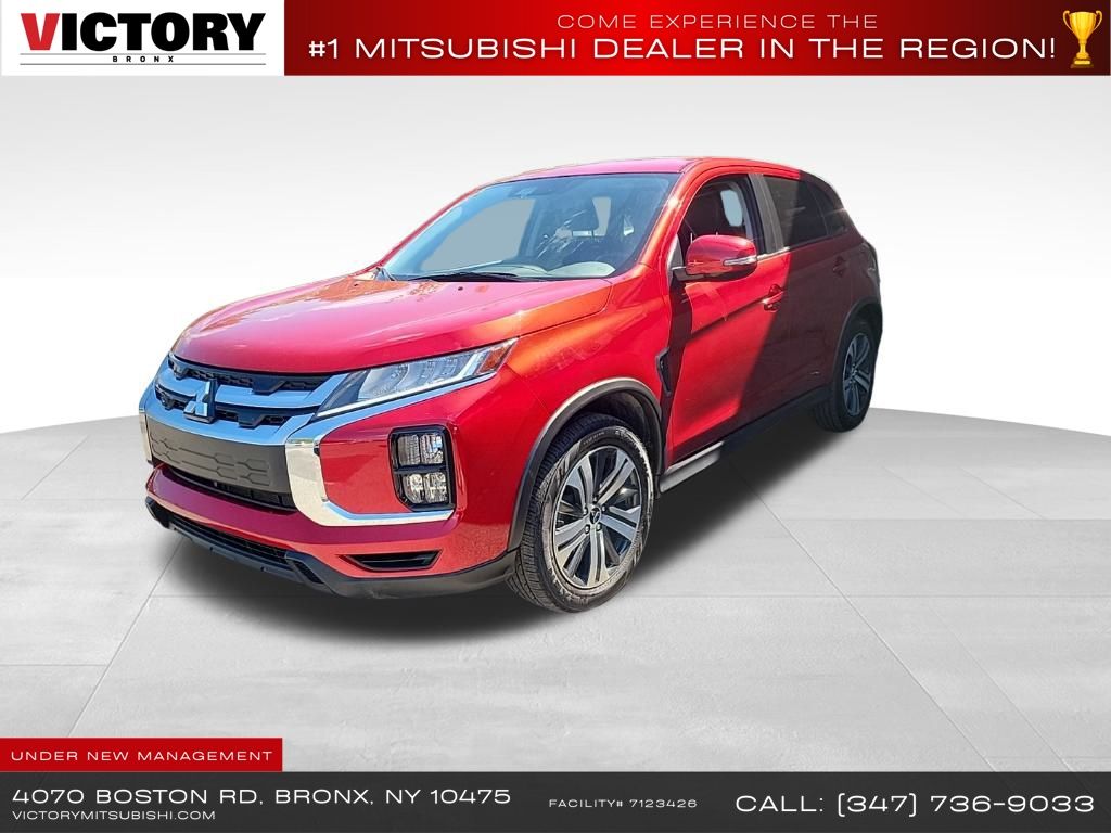 2024 Mitsubishi Outlander Sport SE's photo