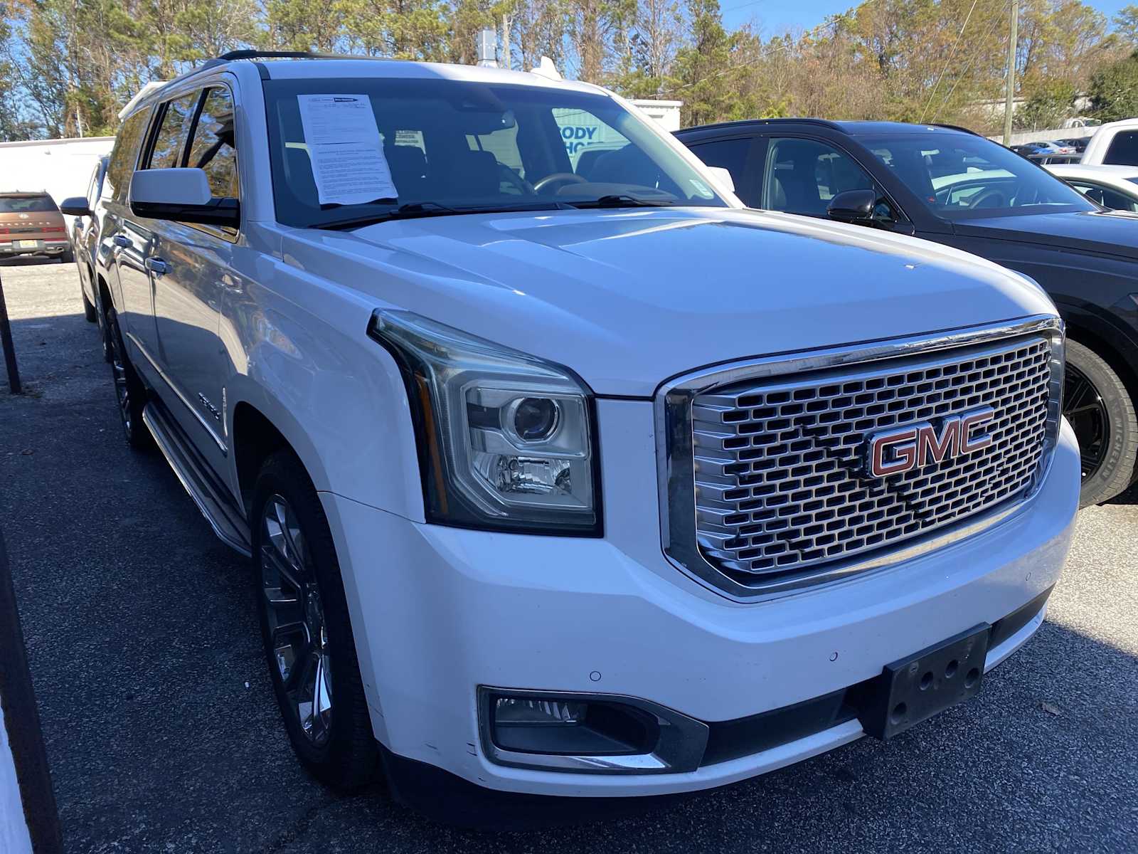 2016 GMC Yukon XL Denali's photo