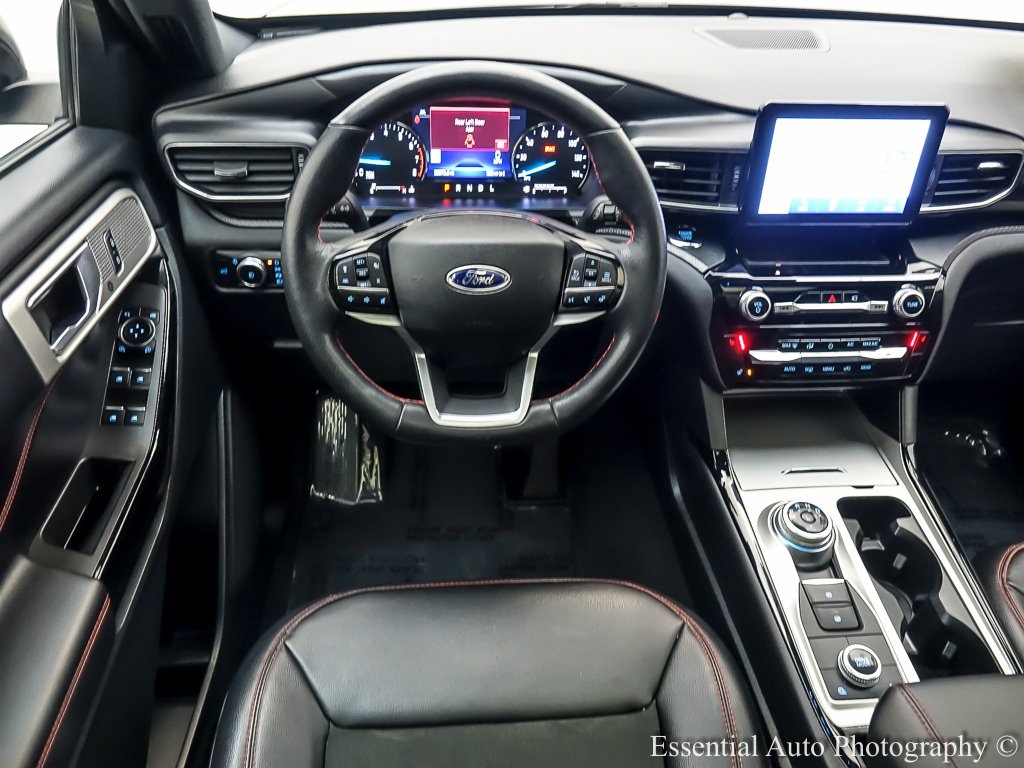 2023 Ford Explorer ST-Line photo 14